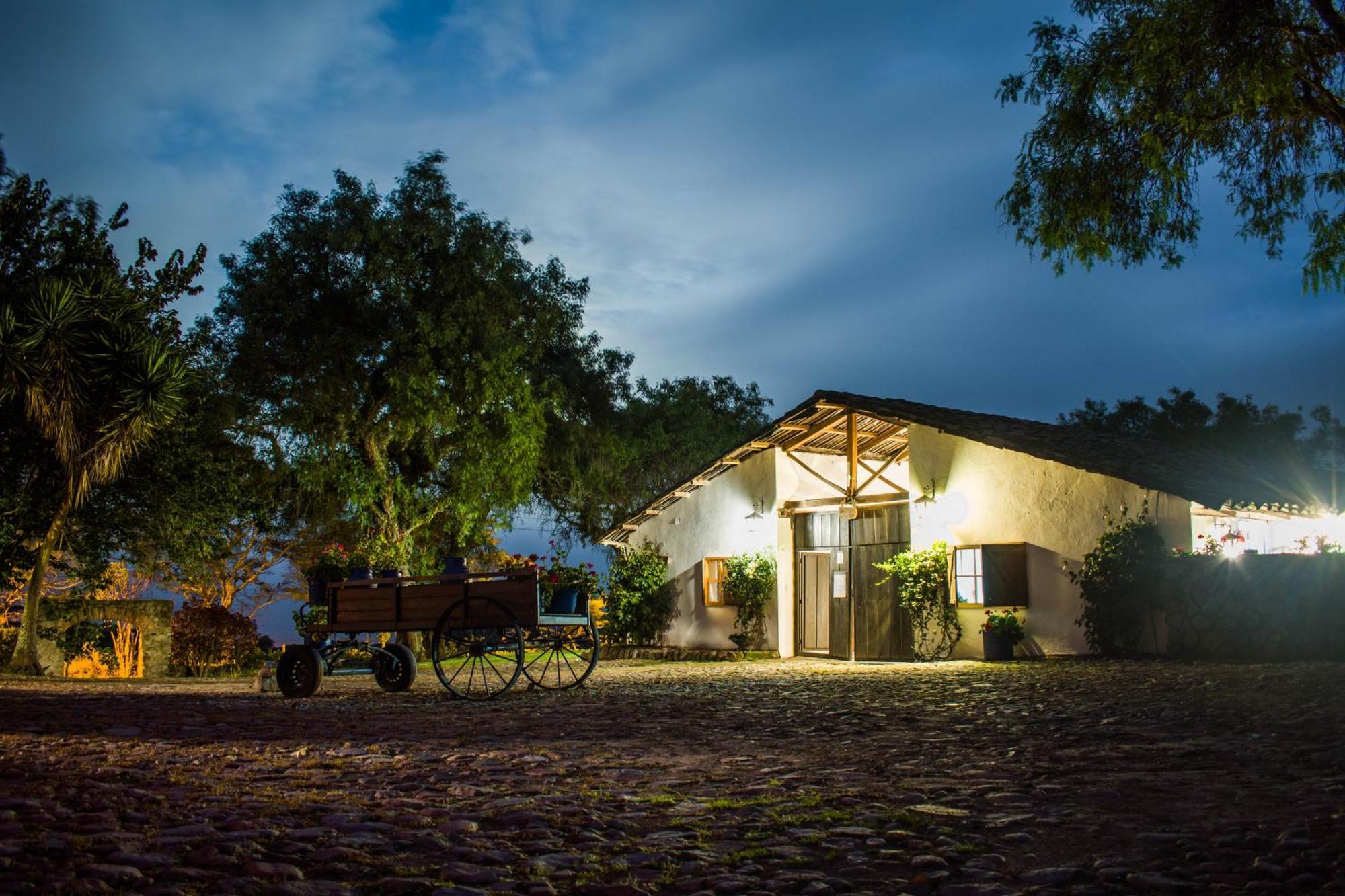 Hacienda San Francisco Hotel Tumbabiro Bagian luar foto