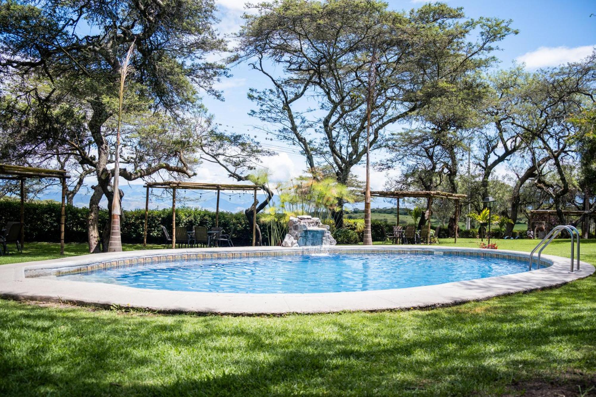 Hacienda San Francisco Hotel Tumbabiro Bagian luar foto