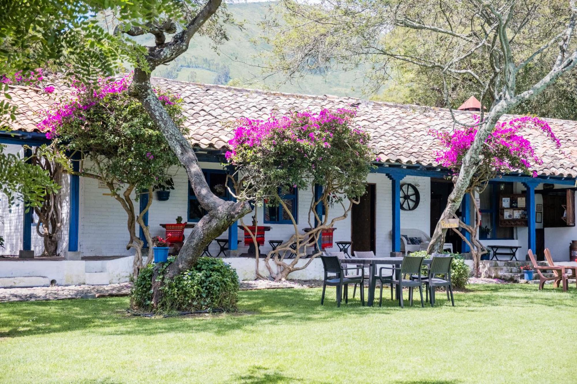 Hacienda San Francisco Hotel Tumbabiro Bagian luar foto