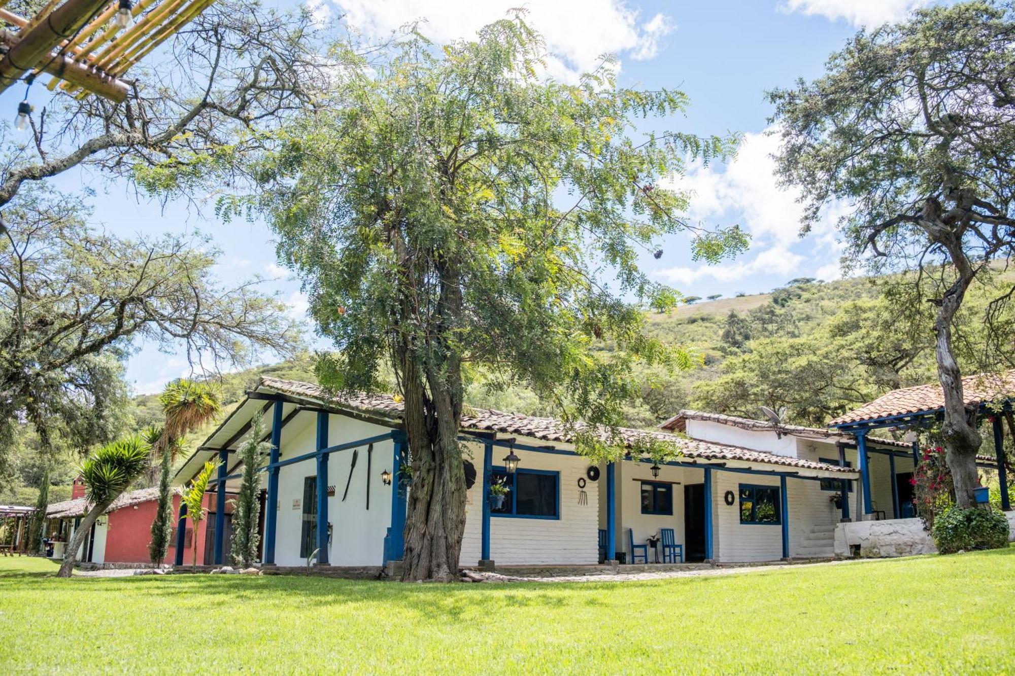 Hacienda San Francisco Hotel Tumbabiro Bagian luar foto
